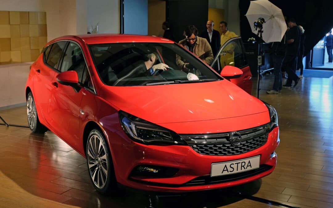 Opel Astra – live
